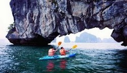 Kayaking Halong